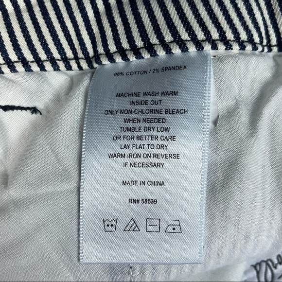 KUT FROM THE KLOTH JENNY STRIPED TWILL BERMUDA WALKING SHORTS - Picture 12 of 14